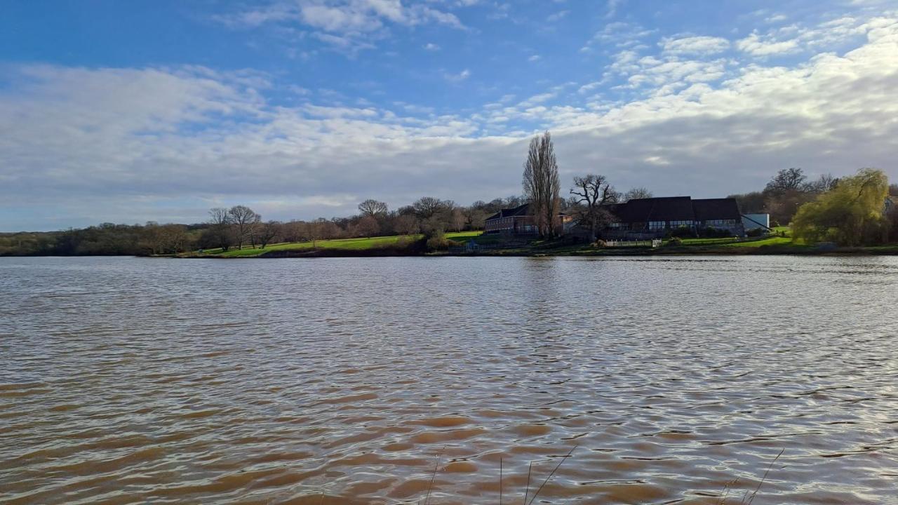 Sandown On The Creek Wootton Bridge  Esterno foto